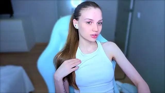 StellaLawless online show from 05-03-26, 07:50