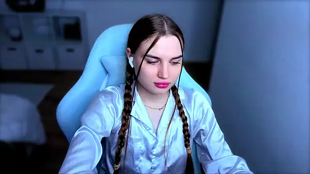 StellaLawless online show from 11-14-25, 08:56