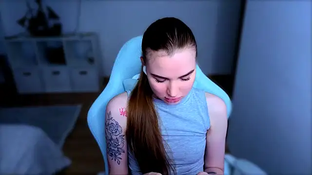 StellaLawless online show from 12-21-25, 10:39