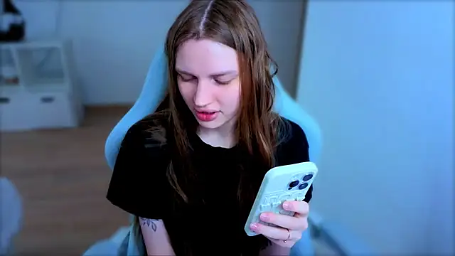 StellaLawless online show from 04-05-26, 10:33