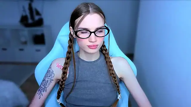 StellaLawless online show from 10-11-25, 12:06