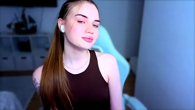 StellaLawless online show from 12-20-25, 07:50