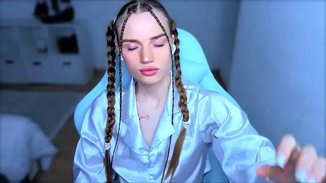 StellaLawless online show from 10-08-25, 08:20