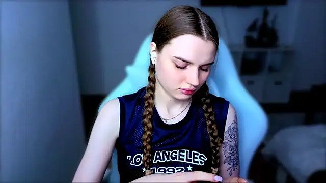 StellaLawless online show from 12-05-25, 08:28