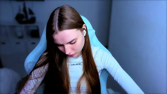 StellaLawless online show from 10-29-25, 04:06