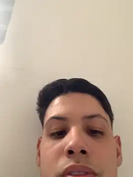 matheuszk 007 online show from 10-18-25, 05:15