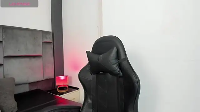 MarilynSmIith online show from 02-06-26, 12:56