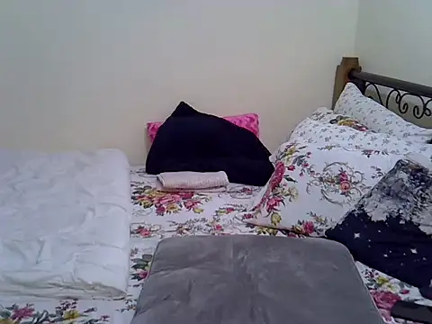 Sweet Bear online show from 10-30-25, 06:27