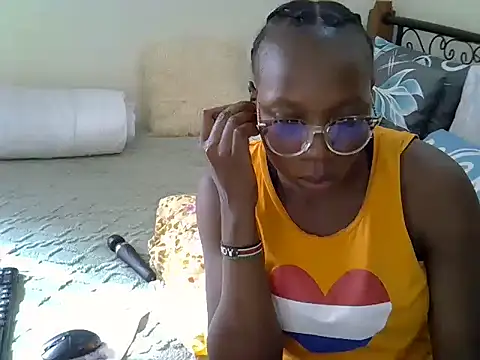 Sweet Bear online show from 05-31-26, 01:17