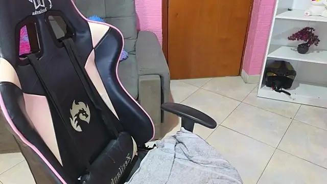 keity moon online show from 11-15-25, 01:48