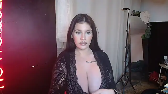 Bustyjessicalouu online show from 02-23-25, 08:00