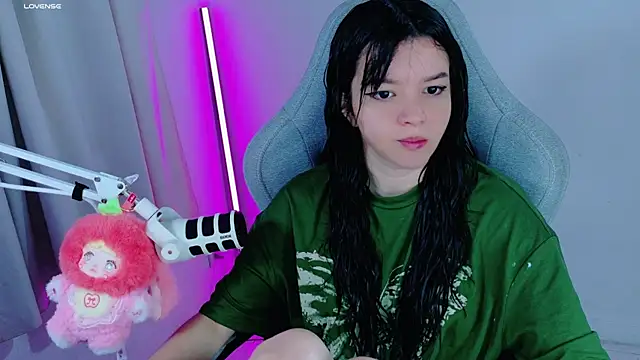 Snapshot of stephybrown chatting on 09-25-25, 10:38 stephybrown online show from 09-25-25, 10:38