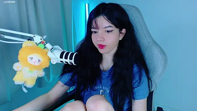 Snapshot of stephybrown chatting on 11-10-25, 01:10 stephybrown online show from 11-10-25, 01:10