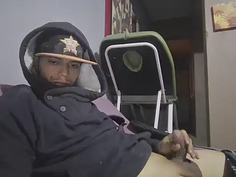 Snapshot of boxsexy25 chatting on 09-30-25, 08:42 boxsexy25 online show from 09-30-25, 08:42