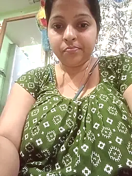 Snapshot of Payel-sharma chatting on 11-20-25, 10:27 Payel-sharma online show from 11-20-25, 10:27