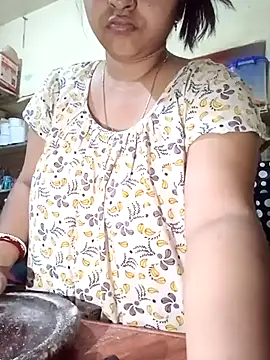 Snapshot of Payel-sharma chatting on 03-13-25, 04:23 Payel-sharma online show from 03-13-25, 04:23