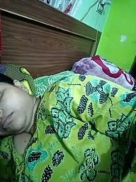 Snapshot of Payel-sharma chatting on 02-27-25, 12:45 Payel-sharma online show from 02-27-25, 12:45