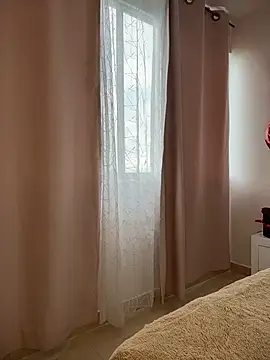 Snapshot of valecruz903 chatting on 02-18-26, 04:36 valecruz903 online show from 02-18-26, 04:36