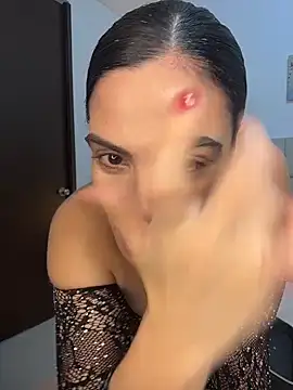 valecruz903 online show from 12-20-25, 06:44