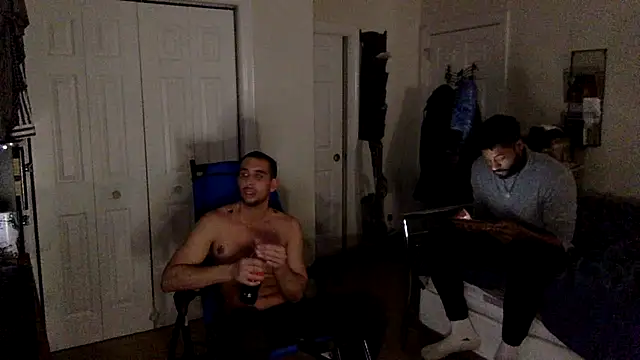 Snapshot of TheOnlyTwinTowers chatting on 03-03-25, 04:54 TheOnlyTwinTowers online show from 03-03-25, 04:54