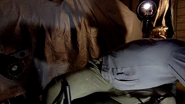 Snapshot of TheOnlyTwinTowers chatting on 12-12-24, 08:03 TheOnlyTwinTowers online show from 12-12-24, 08:03