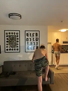 Snapshot of TheOnlyTwinTowers chatting on 02-25-26, 04:45 TheOnlyTwinTowers online show from 02-25-26, 04:45