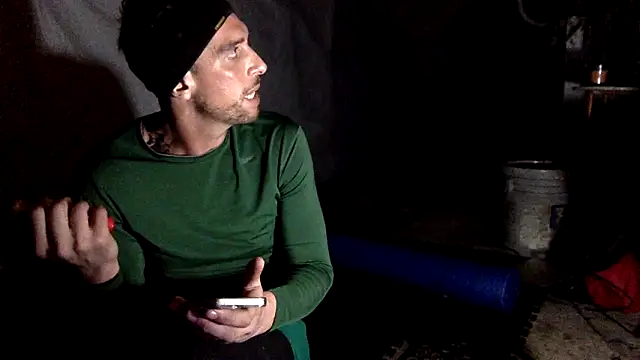 Snapshot of TheOnlyTwinTowers chatting on 12-11-24, 09:19 TheOnlyTwinTowers online show from 12-11-24, 09:19