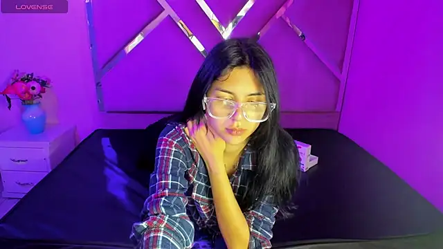 Snapshot of IsisRouse chatting on 03-19-25, 03:41 IsisRouse online show from 03-19-25, 03:41