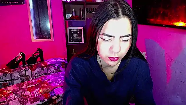 IsisRouse online show from 11-30-25, 03:18