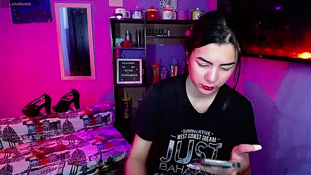 IsisRouse online show from 11-29-25, 03:39