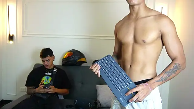 Paradise boy s online show from 01-17-25, 12:10