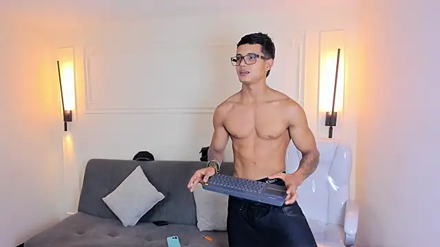 Paradise boy s online show from 09-16-25, 12:33