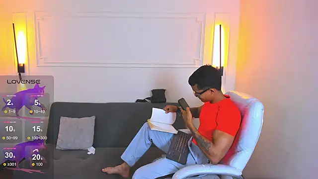 Paradise boy s online show from 03-11-26, 05:51