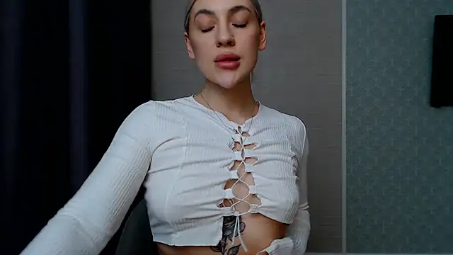 hot-sasha9 online show from 03-15-25, 07:38