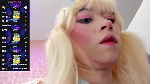 Snapshot of NEZUKO_MITSURI chatting on 09-27-25, 12:44 NEZUKO MITSURI online show from 09-27-25, 12:44