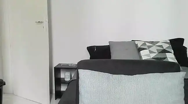 Snapshot of bbholli chatting on 12-18-24, 06:25 bbholli online show from 12-18-24, 06:25