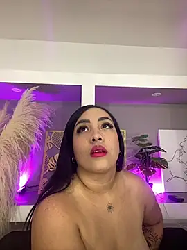 Snapshot of Sheeryl__ chatting on 07-18-26, 05:16 Sheeryl online show from 07-18-26, 05:16