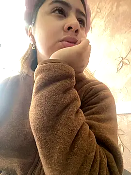 Miabonnett  online show from 09-22-25, 12:00