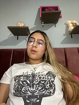 Miabonnett  online show from 03-20-25, 10:29