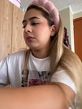 Miabonnett  online show from 06-18-26, 03:17
