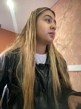 Miabonnett  online show from 01-08-26, 12:22