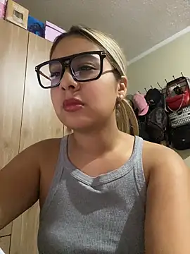 Miabonnett  online show from 05-31-26, 01:22