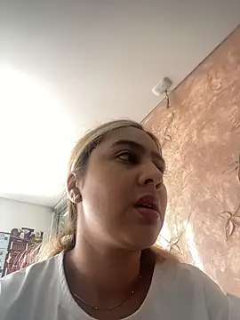 Miabonnett  online show from 11-29-25, 12:16