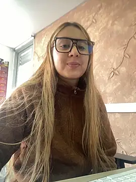 Miabonnett  online show from 12-16-25, 12:09