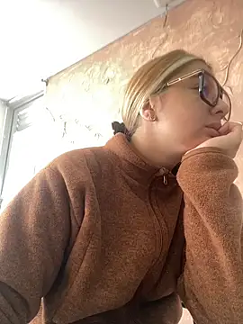 Miabonnett  online show from 11-03-25, 12:09