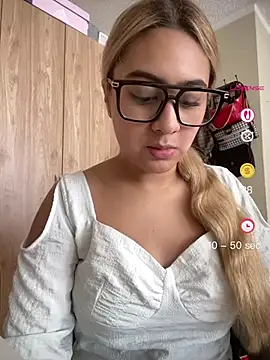 Miabonnett  online show from 05-08-26, 03:05