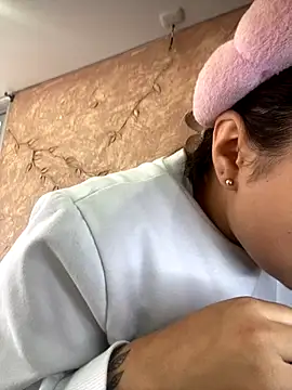 Miabonnett  online show from 10-08-25, 12:17