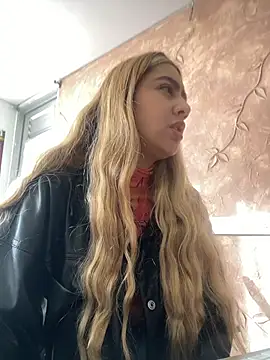 Miabonnett  online show from 11-07-25, 12:10