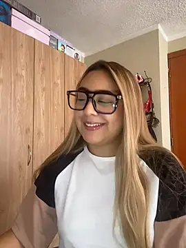 Miabonnett  online show from 07-15-26, 02:24