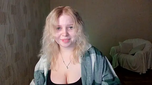 Eva Kynu online show from 03-17-25, 01:08